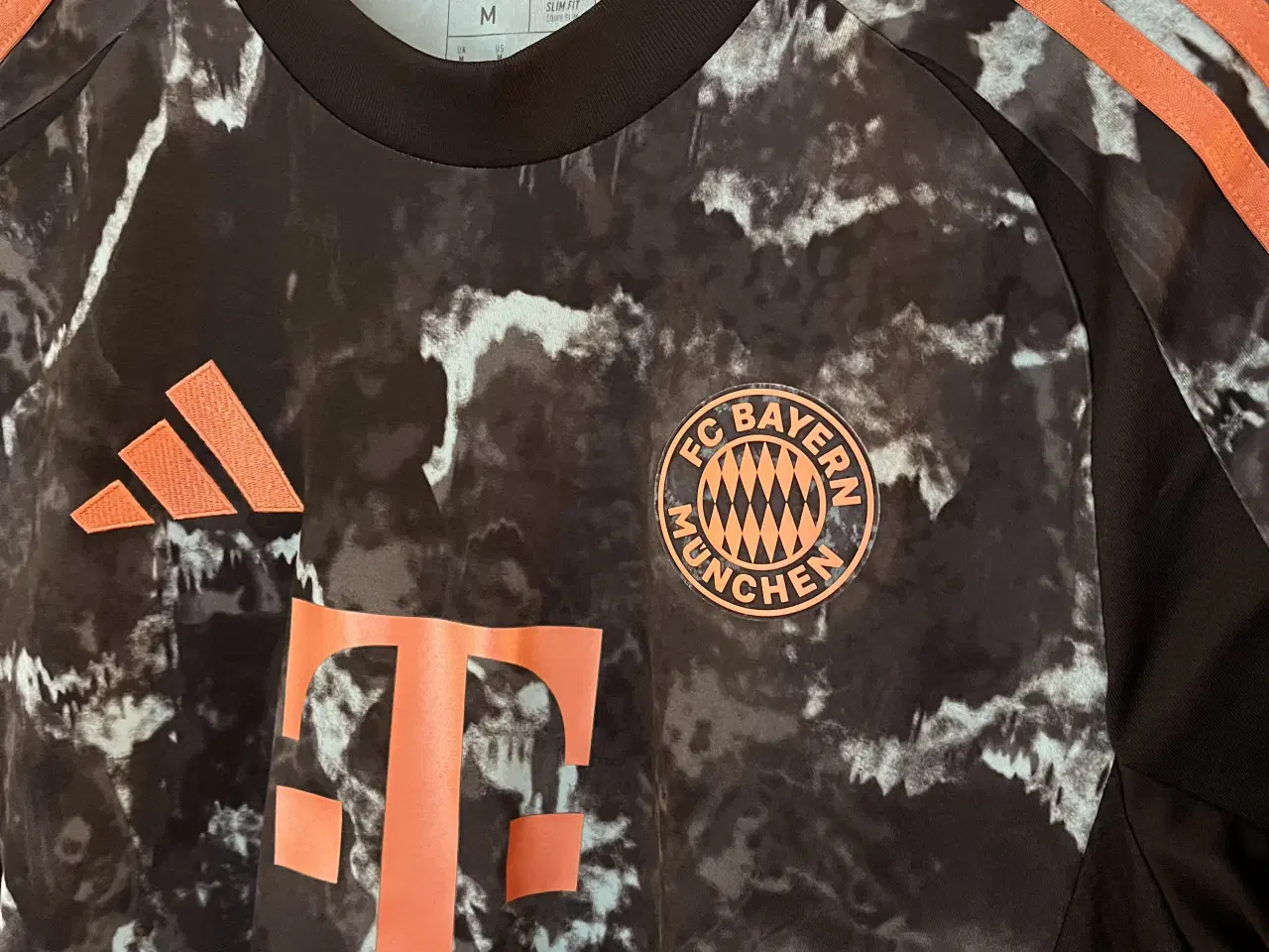 Billede 2 - Fodboldtrøje