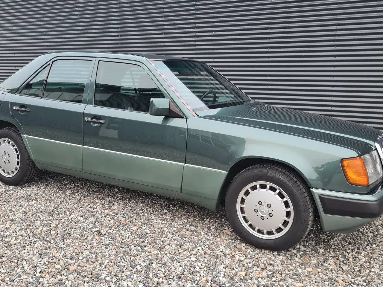 Billede 1 - Mercedes W124 320E