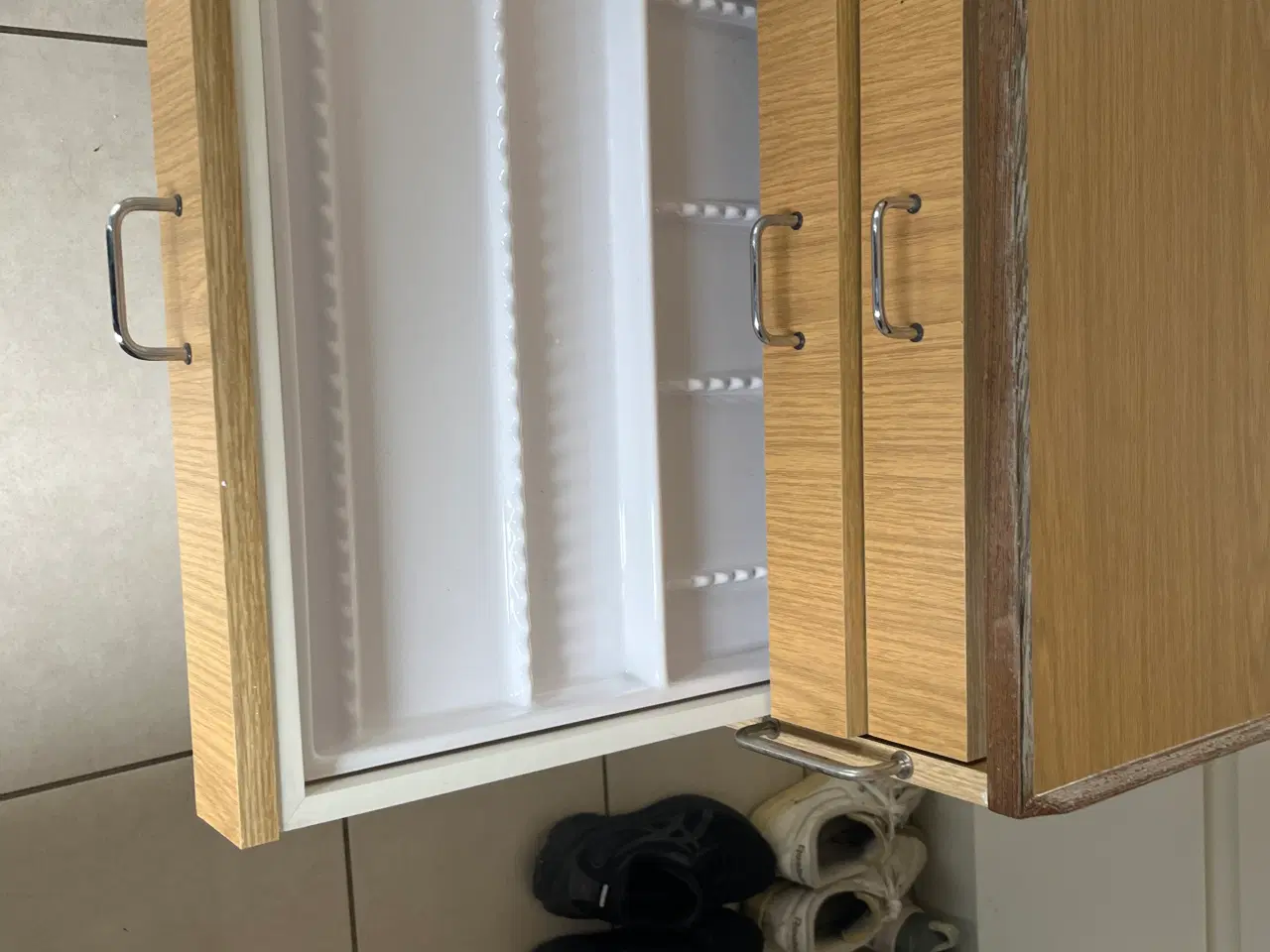 Billede 2 - Gammelt tandlæge rullebord