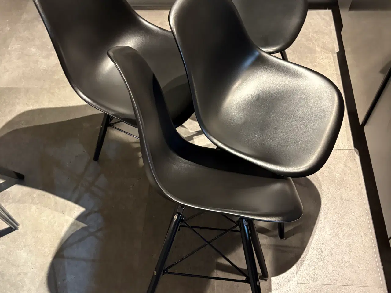 Billede 1 - Sorte køkkenstole