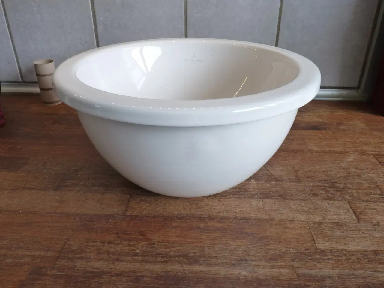Billede 1 - Lille rund håndvask fra Villeroy & Boch