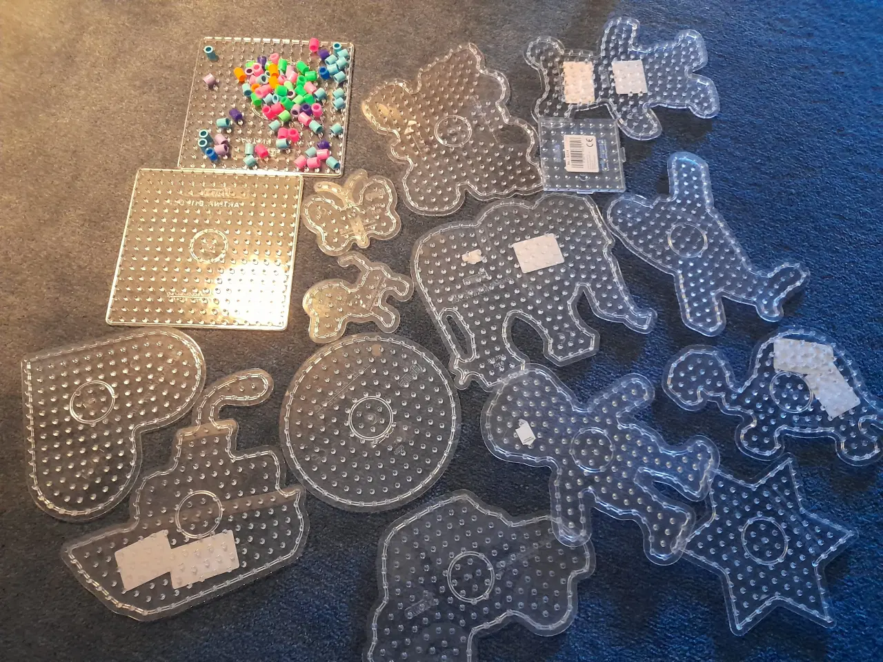 Billede 2 - Hama perleplader + lidt perler