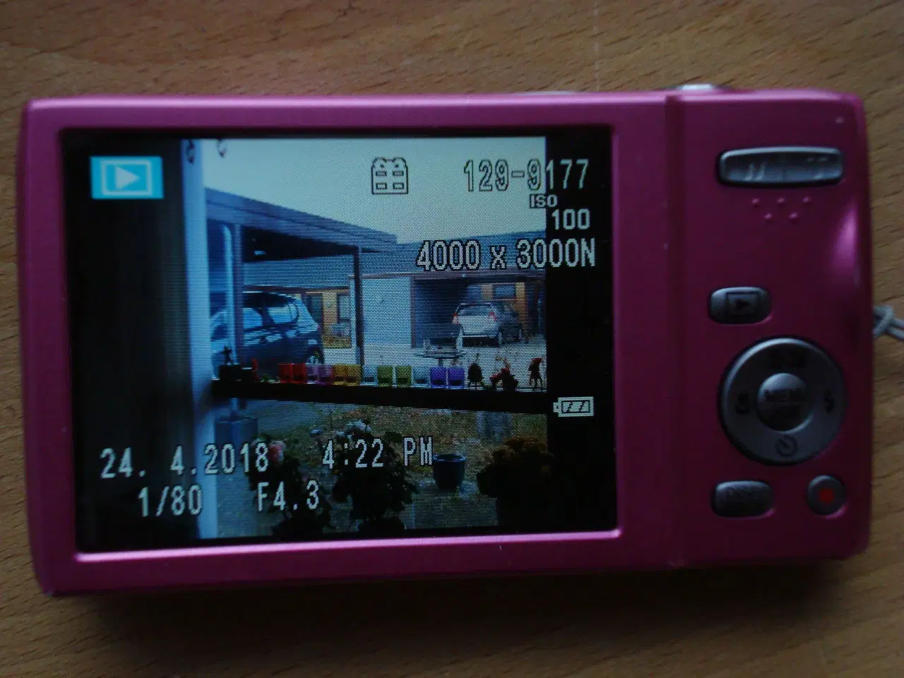 Billede 2 - Lommekamera Dark Pink 16 MP Fuji