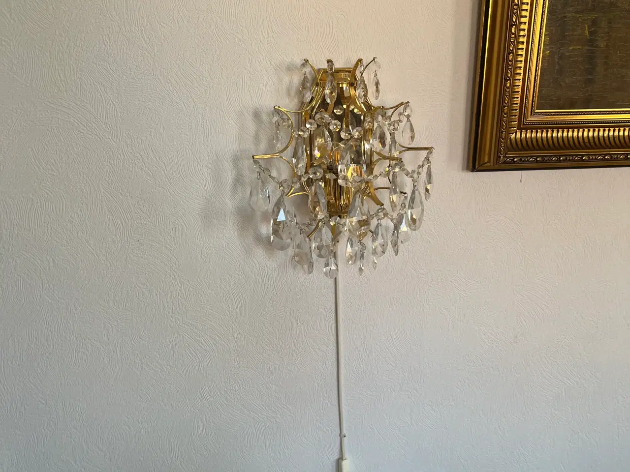 Billede 3 - Lysekrone og 2 stk lampetter