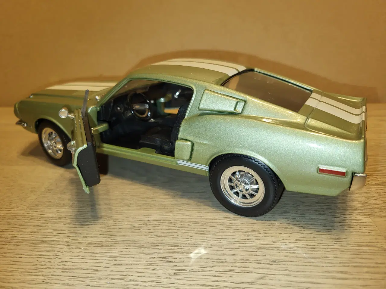 Billede 5 - Modelbil. Ford Mustang Shelby GT500 (1968) Skala 1