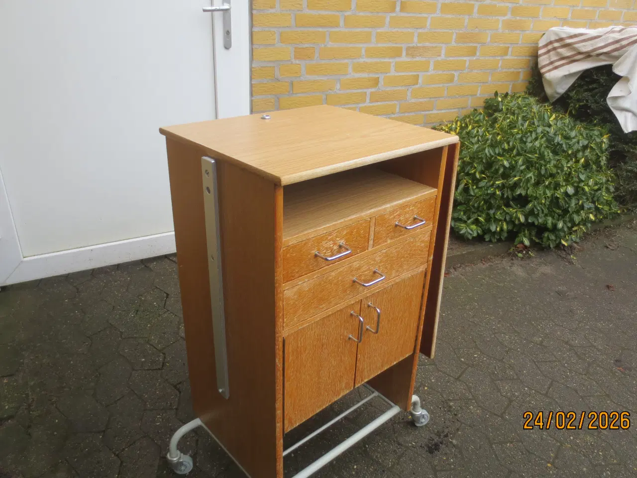 Billede 2 - 1 stk Sengebord/Hospitalsbord