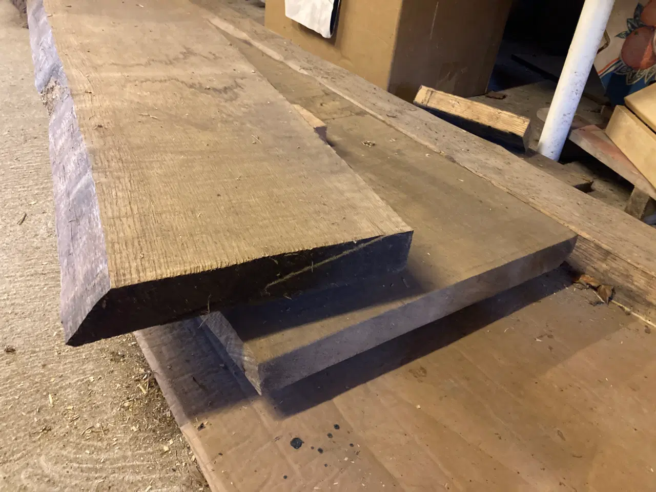 Billede 2 - Egetræs planker 2 styk