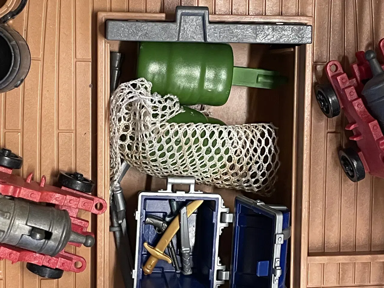 Billede 4 - Piratskib klar til leg