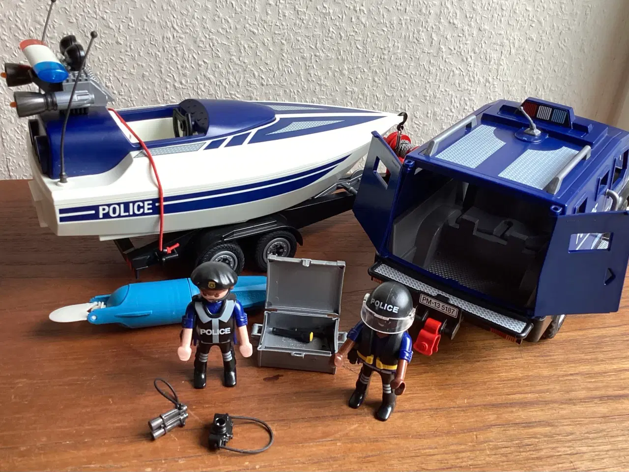 Billede 2 - Playmobil  City Action Politibil/speedbåd nr. 5187