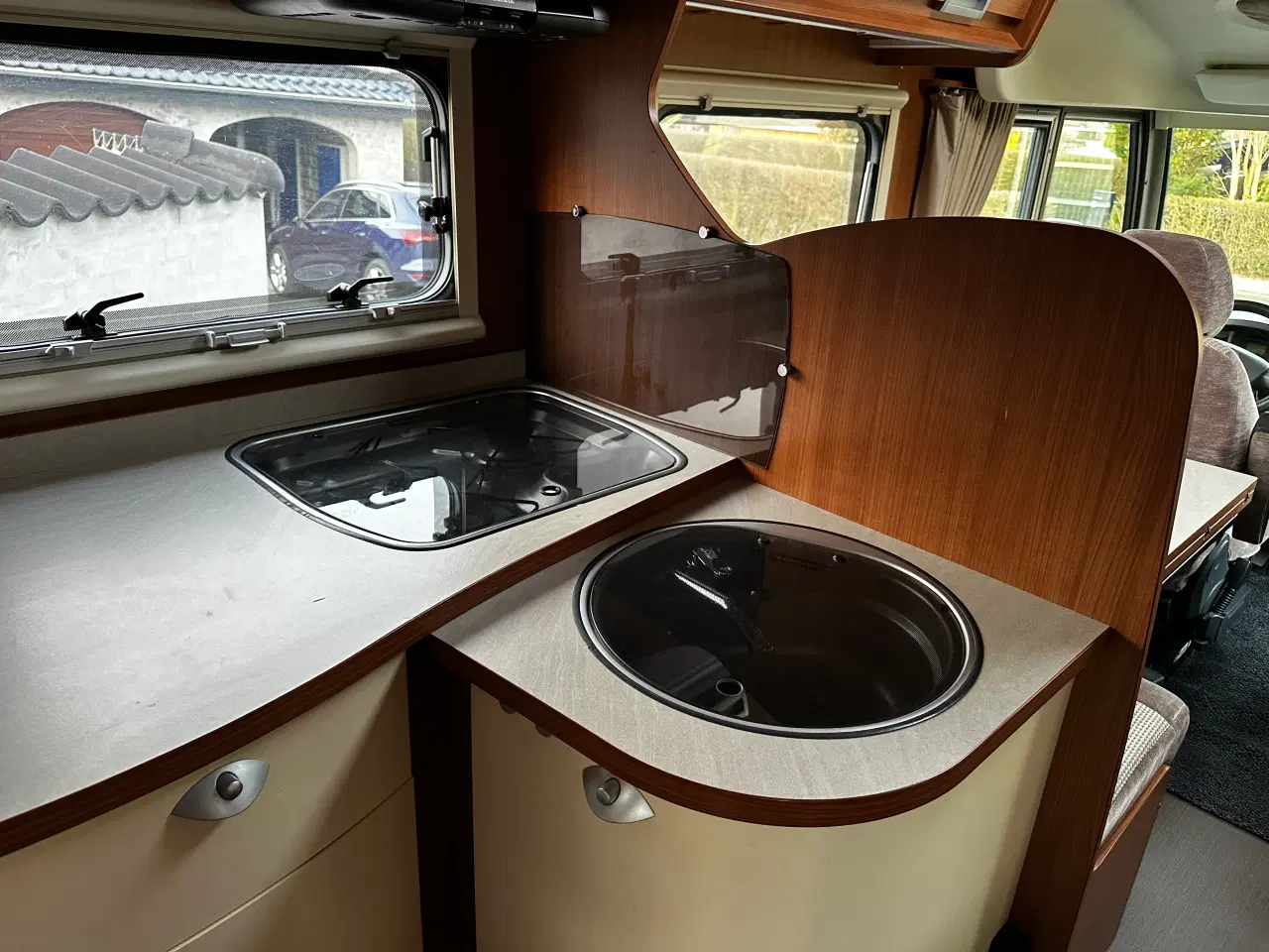 Billede 9 - Velholdt helintegreret ITINEO MB740 autocamper