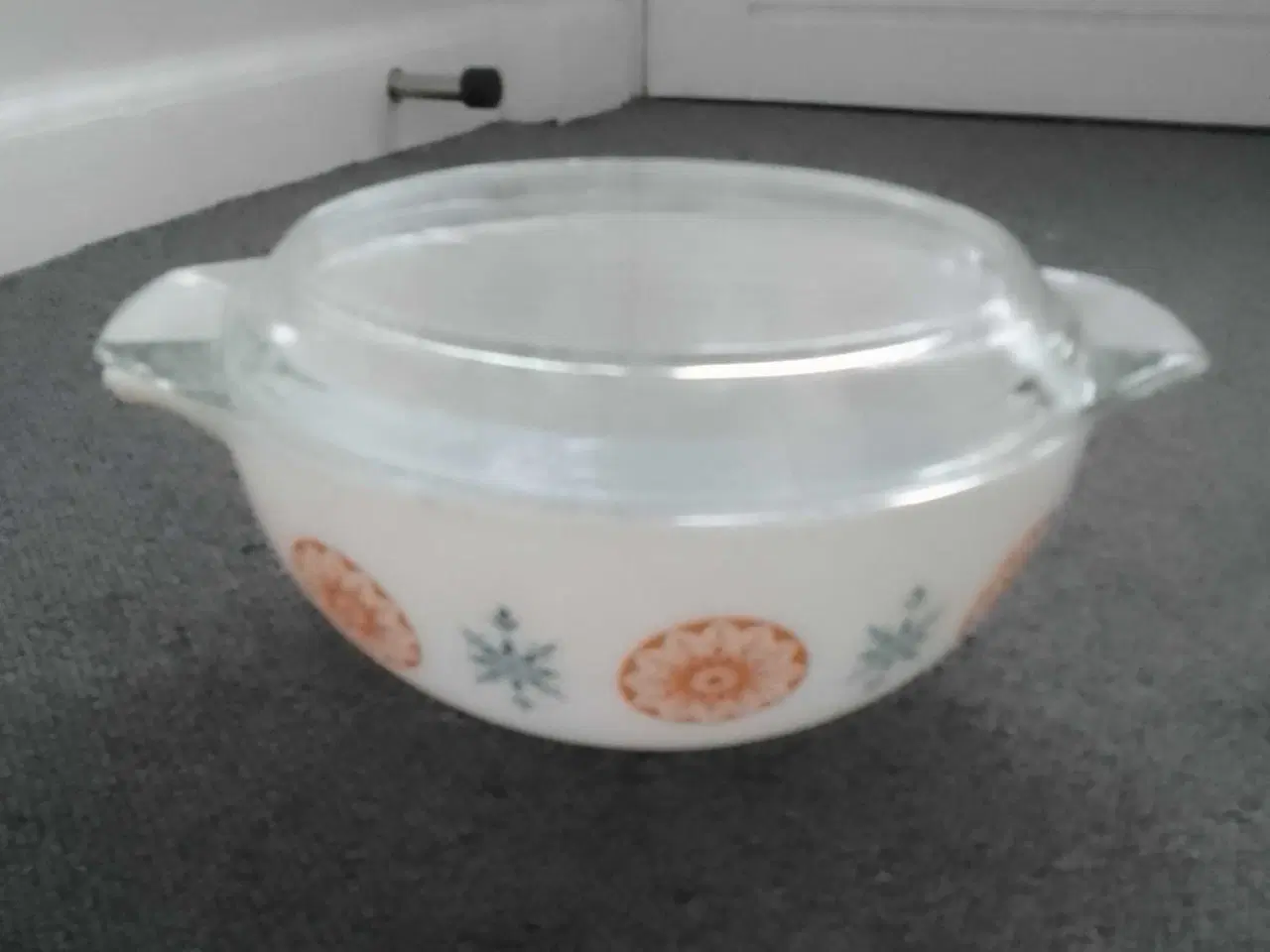 Billede 2 - Pyrex skål og fade med låg