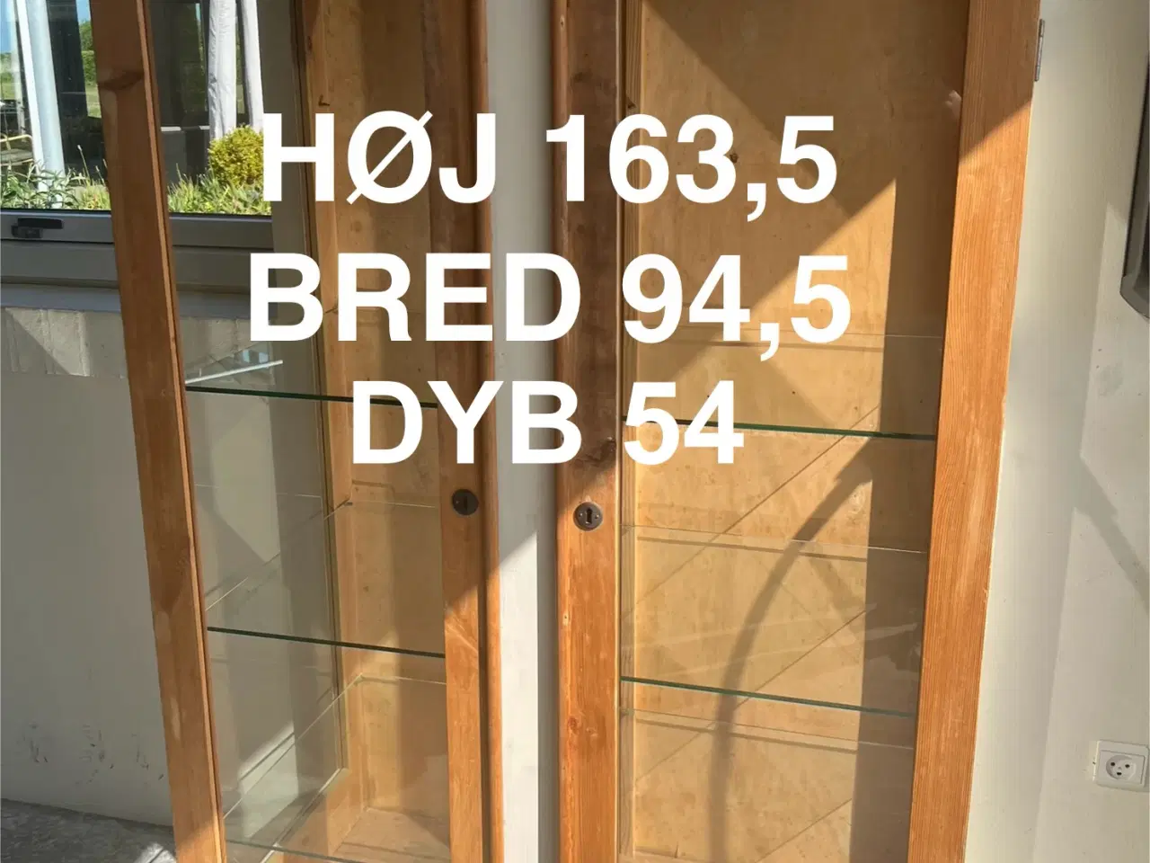 Billede 1 - Karlekammerskab med glas 