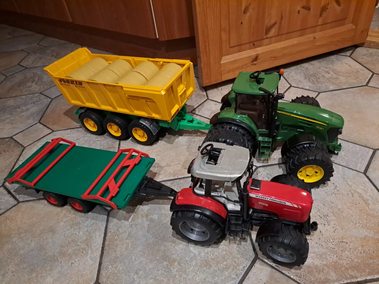 Billede 1 - Traktorer med tilbehør 