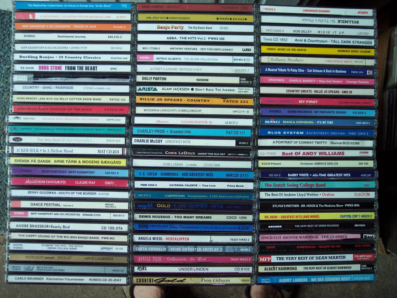 Billede 2 - 300 COUNTRY & FOLK CDer + andre genrer sælges………..