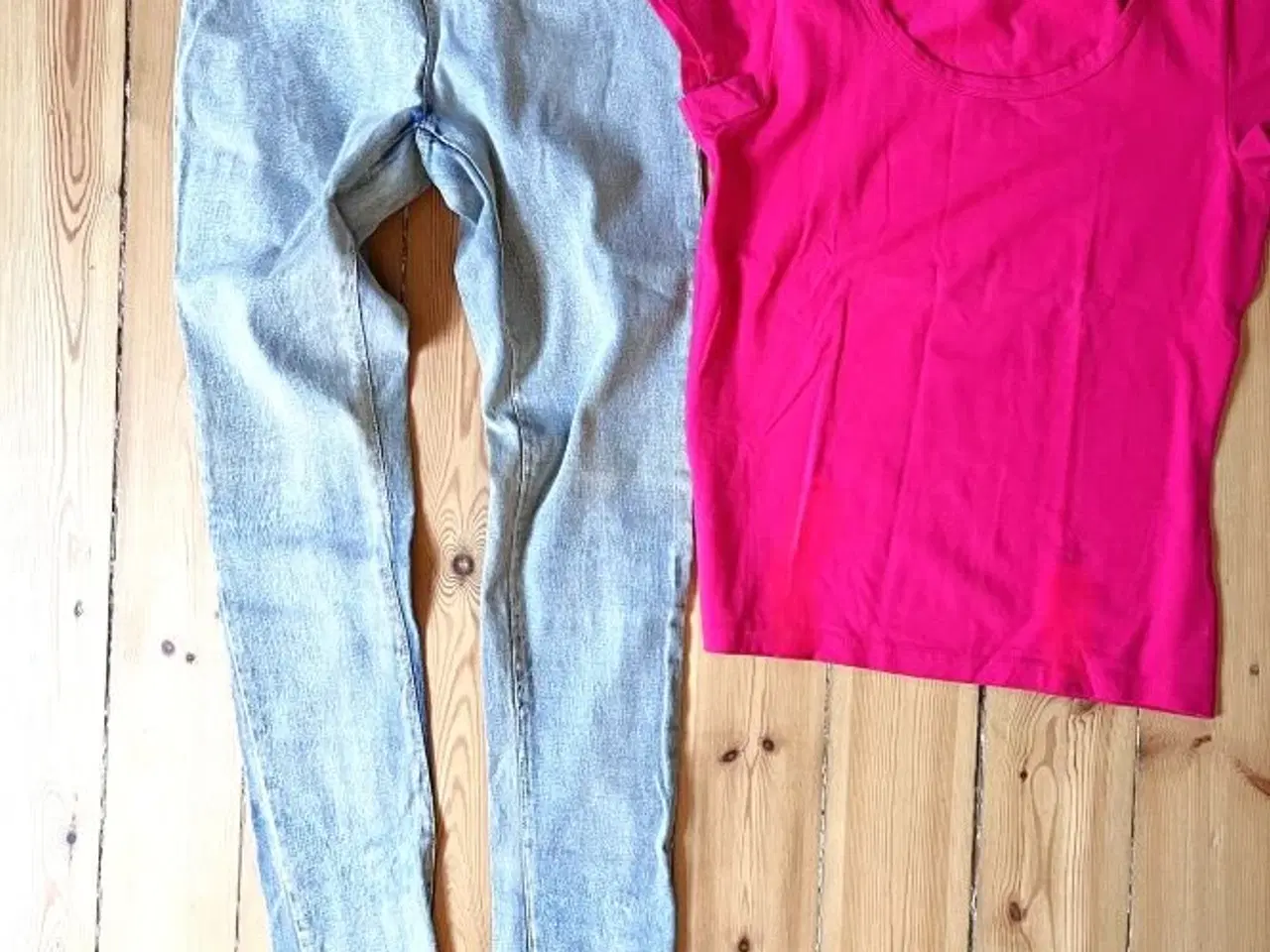 Billede 1 - Helt nye jeggins med sattleback