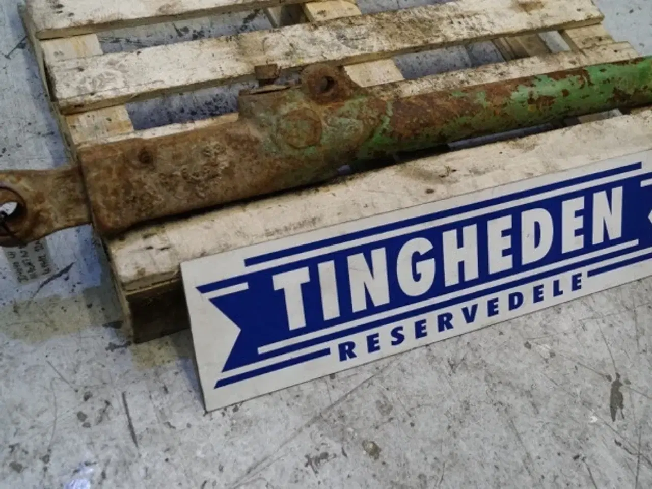 Billede 2 - John Deere 4040 R.H. Liftarm AR80666