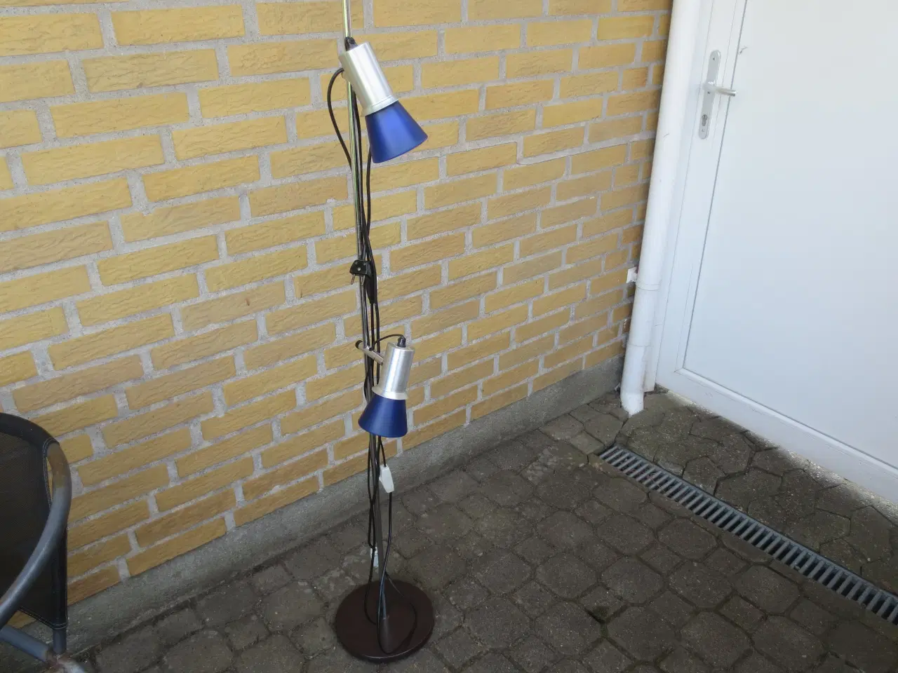 Billede 1 - 1 stk Retro Standerlampe med stål og blå skærm