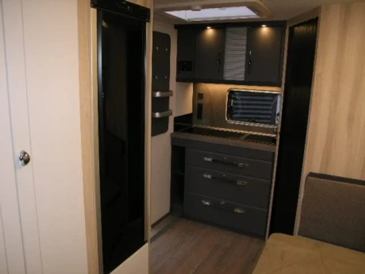 Billede 7 - Hobby De Luxe 460 SL DK Line