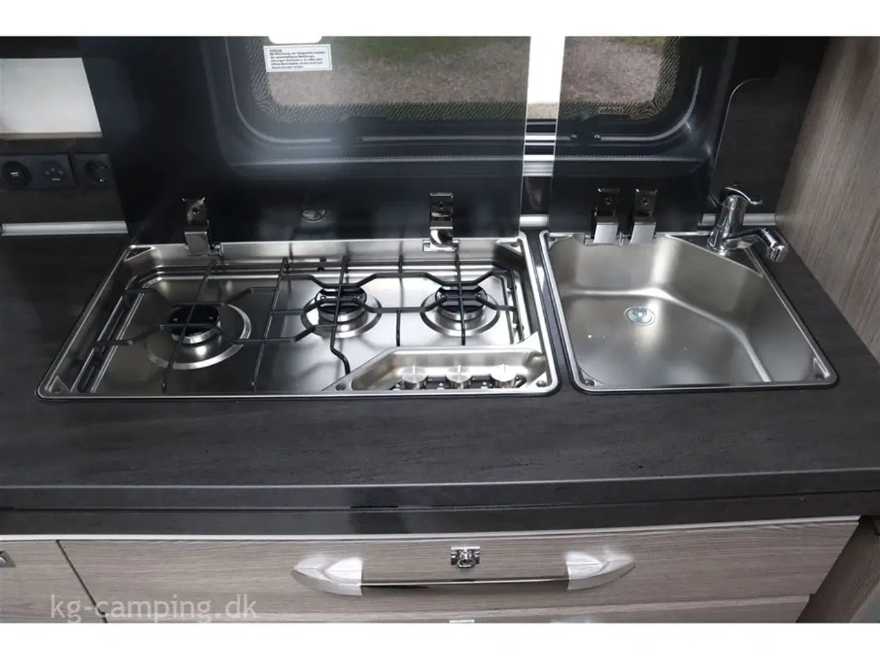 Billede 8 - 2023 - Hobby Prestige 650 UFF   EFTERÅRSTILBUD nu nedsat med kr. 27.753,- | Lækker vogn med fritstående dobbeltseng - Kan opvejes til 2.200 kg.