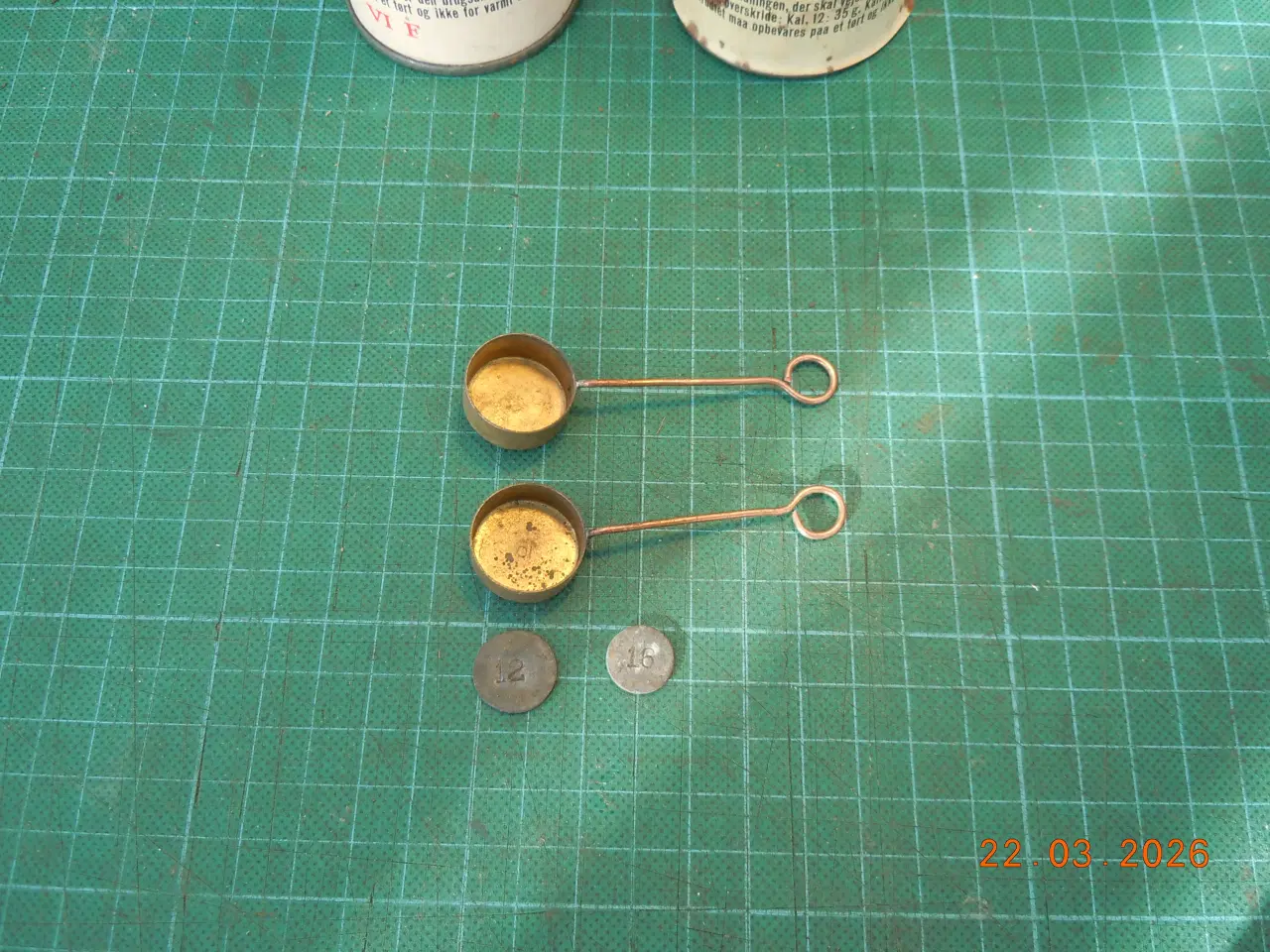 Billede 2 - Hærens Krudtværk, sæt krudtmål og vægtlodder.