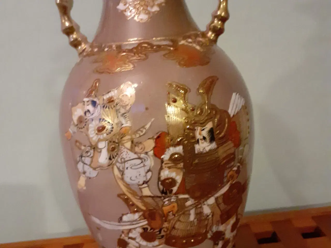 Billede 2 - Kinesisk" vase