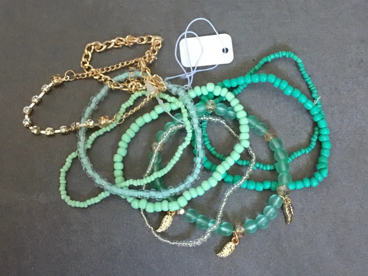 Billede 6 - Perlearmbånd sæt med 8 armbånd med perler