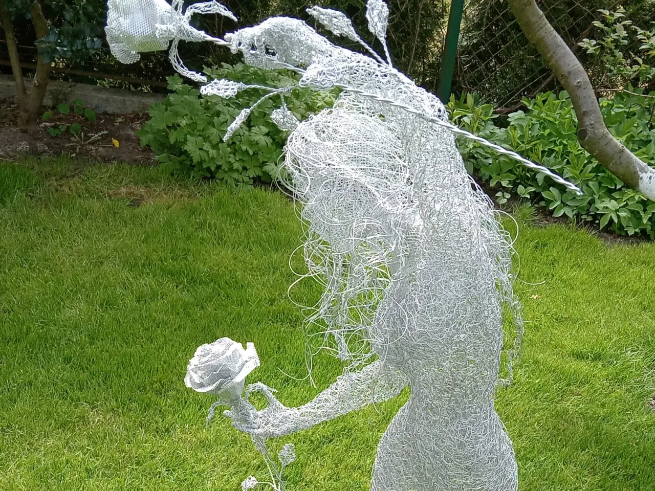 Billede 3 - Dekoration, ornament,haveskulptur - Dans med roser