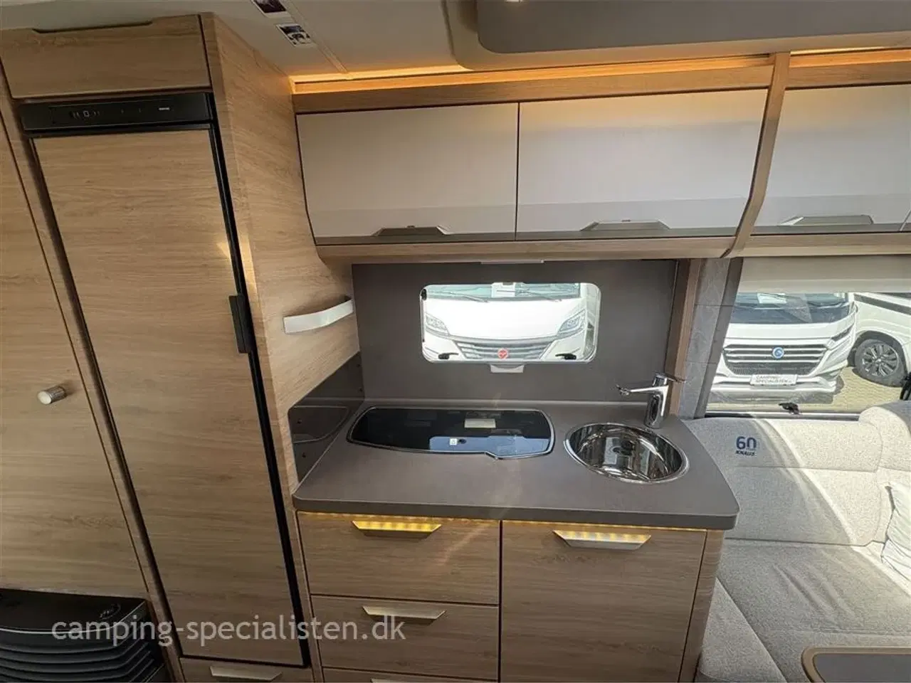 Billede 5 - 2022 - Knaus Südwind 540 UE "60 Years Celebration"   Knaus Südwind 540 UE 60 years 2022 - Se den nu hos Camping-Specialisten.dk