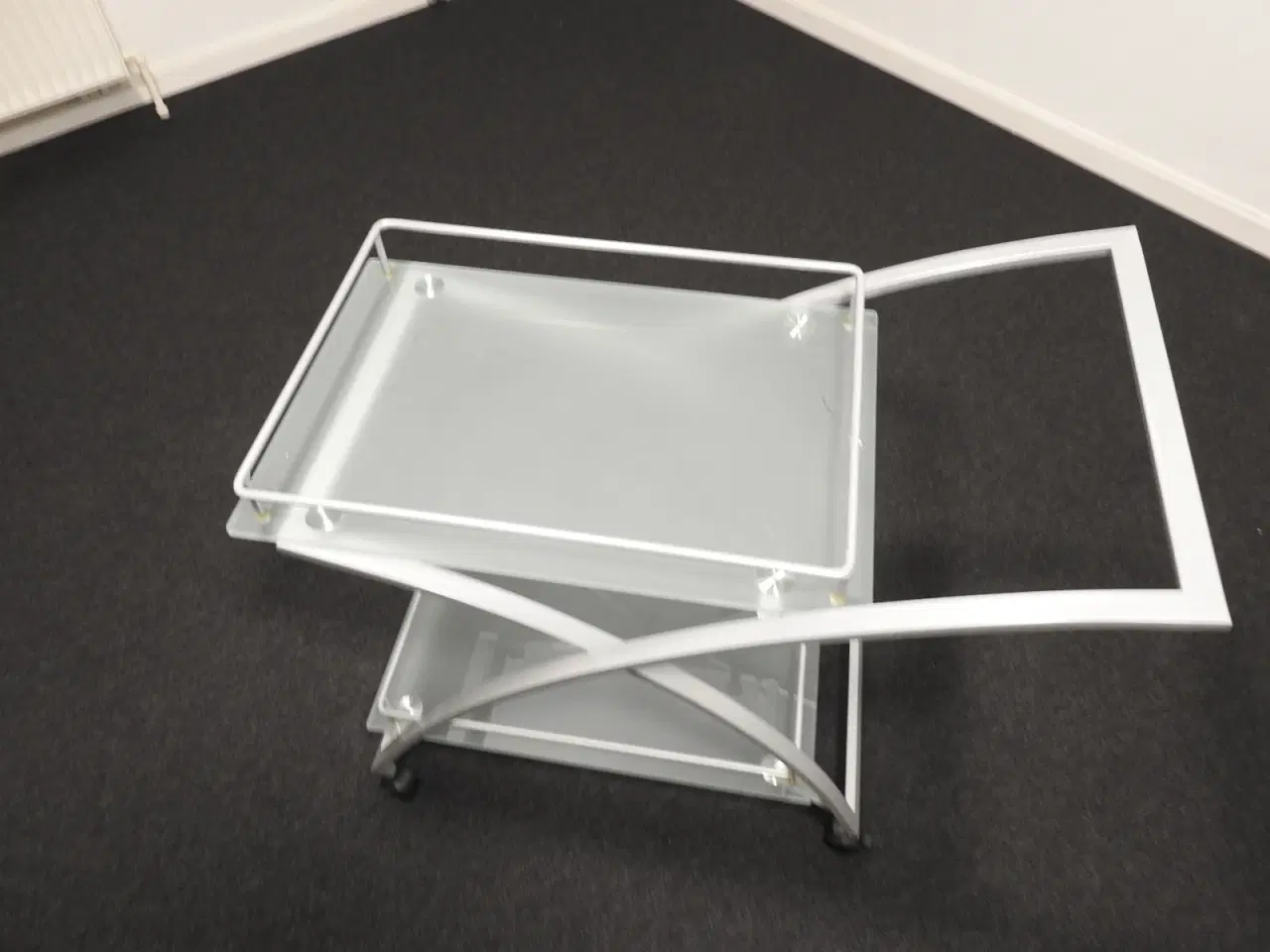 Billede 1 - Serverings-/bar bord