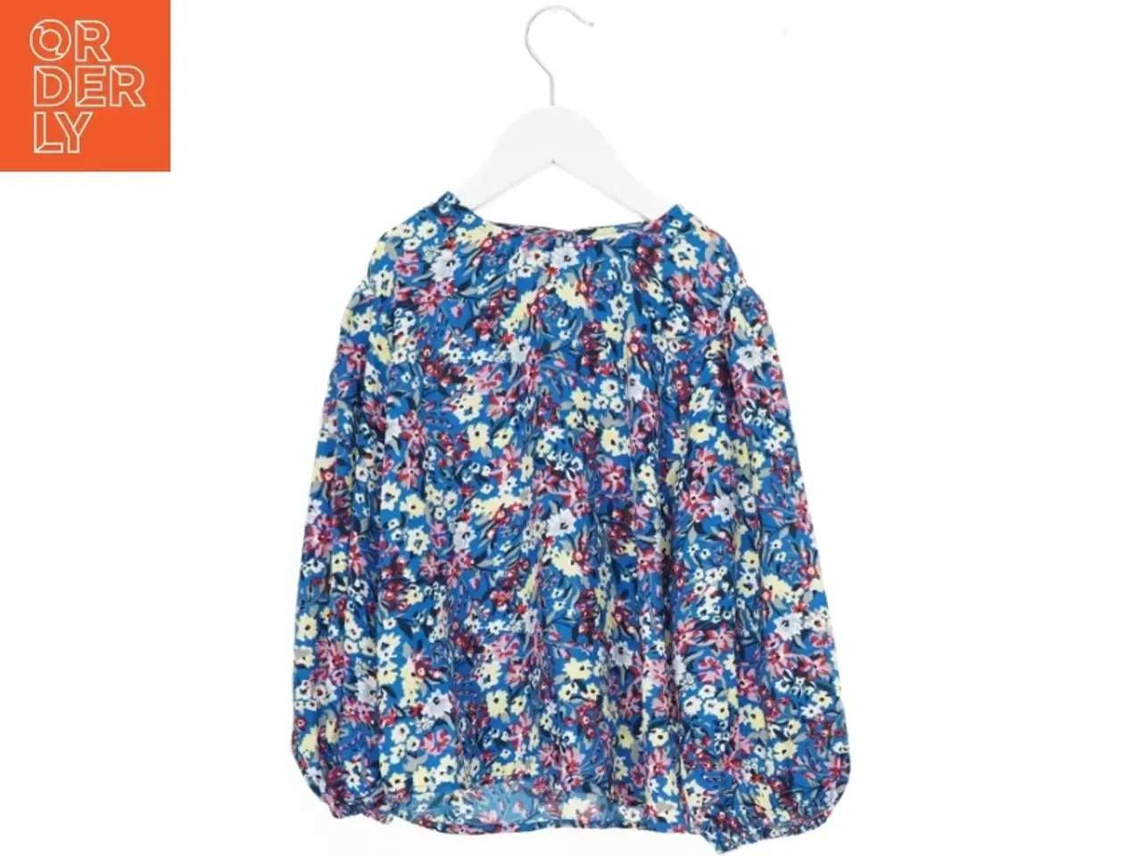 Billede 1 - Bluse med blomstermønster fra Name It (str. 134)
