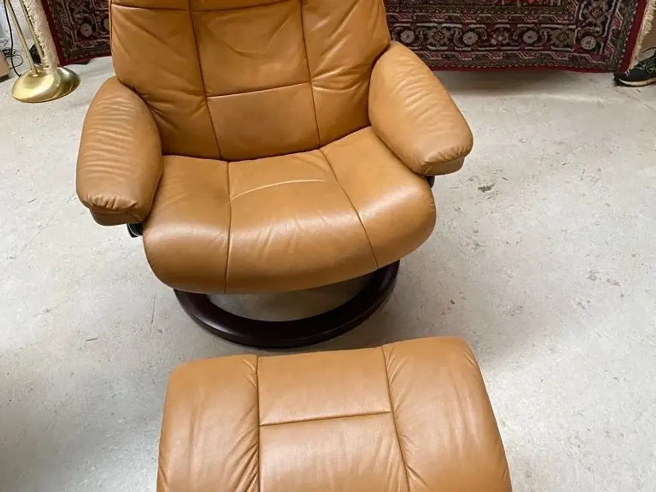 Billede 2 - Stressless stol med fodskamlmel