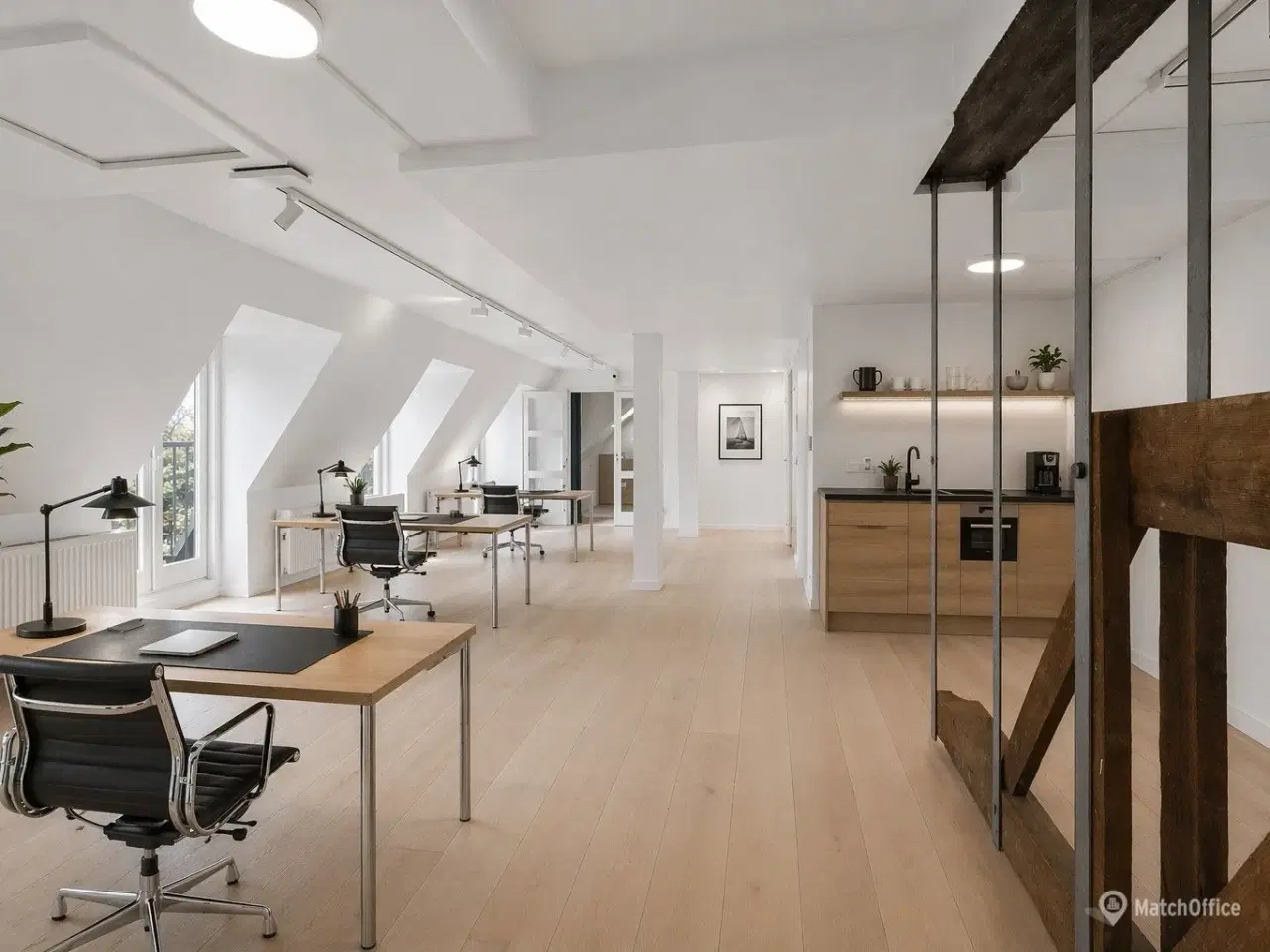 Billede 17 - EKSKLUSIVE LEJEMÅL VED FREDERIKSBERG HAVE KONTOR / KLINIK / SHOWROOM M.M.