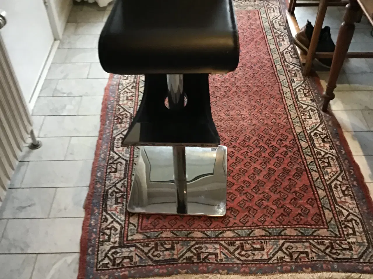 Billede 1 - Barstol,velfungerende