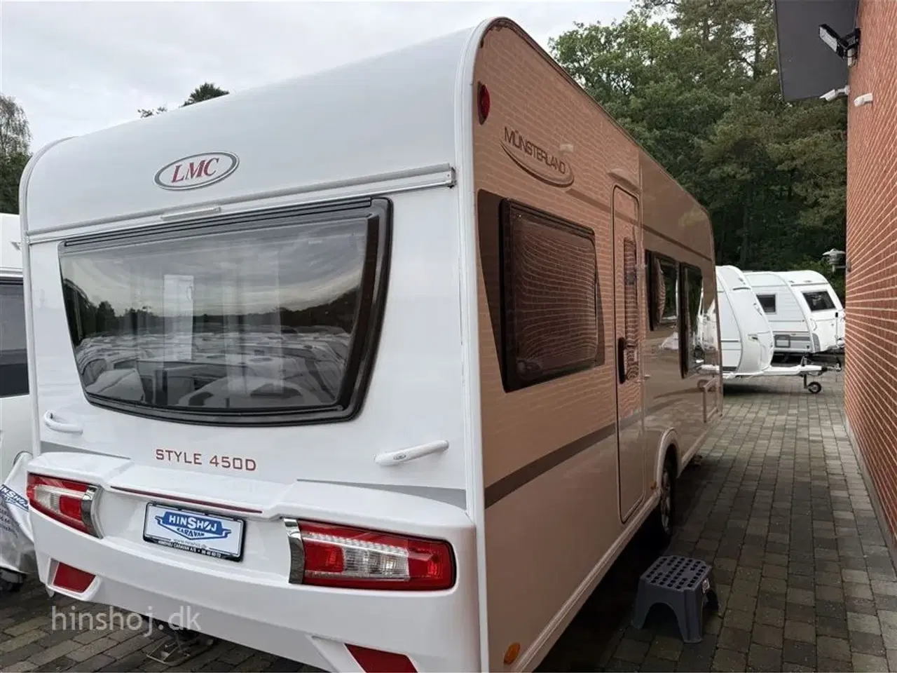 Billede 12 - 2021 - LMC Style 450 D   Lækker vogn med fritstående dobbeltseng fra Hinshøj Caravan A/S