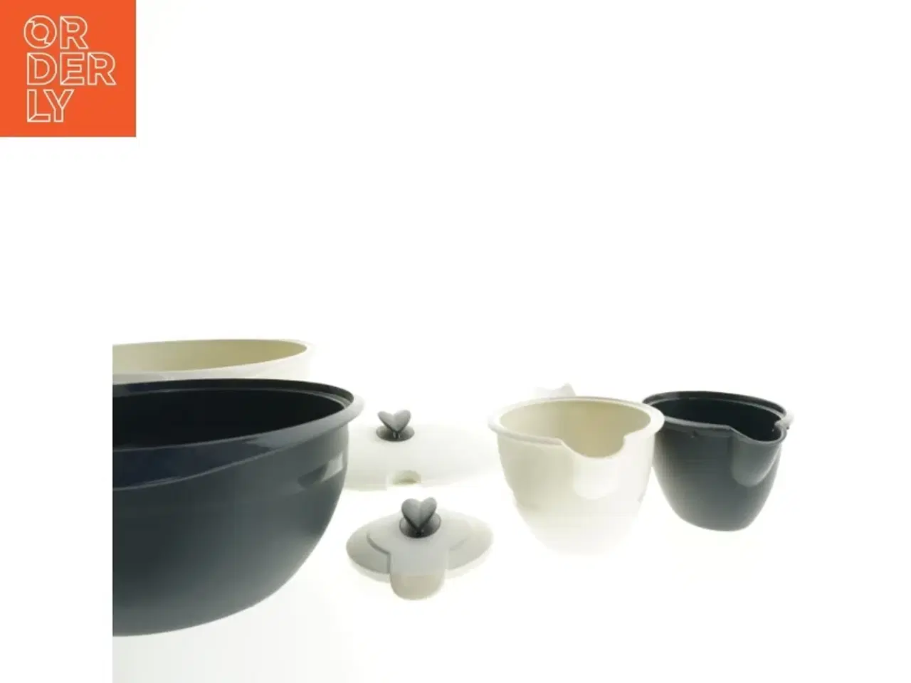 Billede 3 - Sæt af skåle med låg fra Tupperware