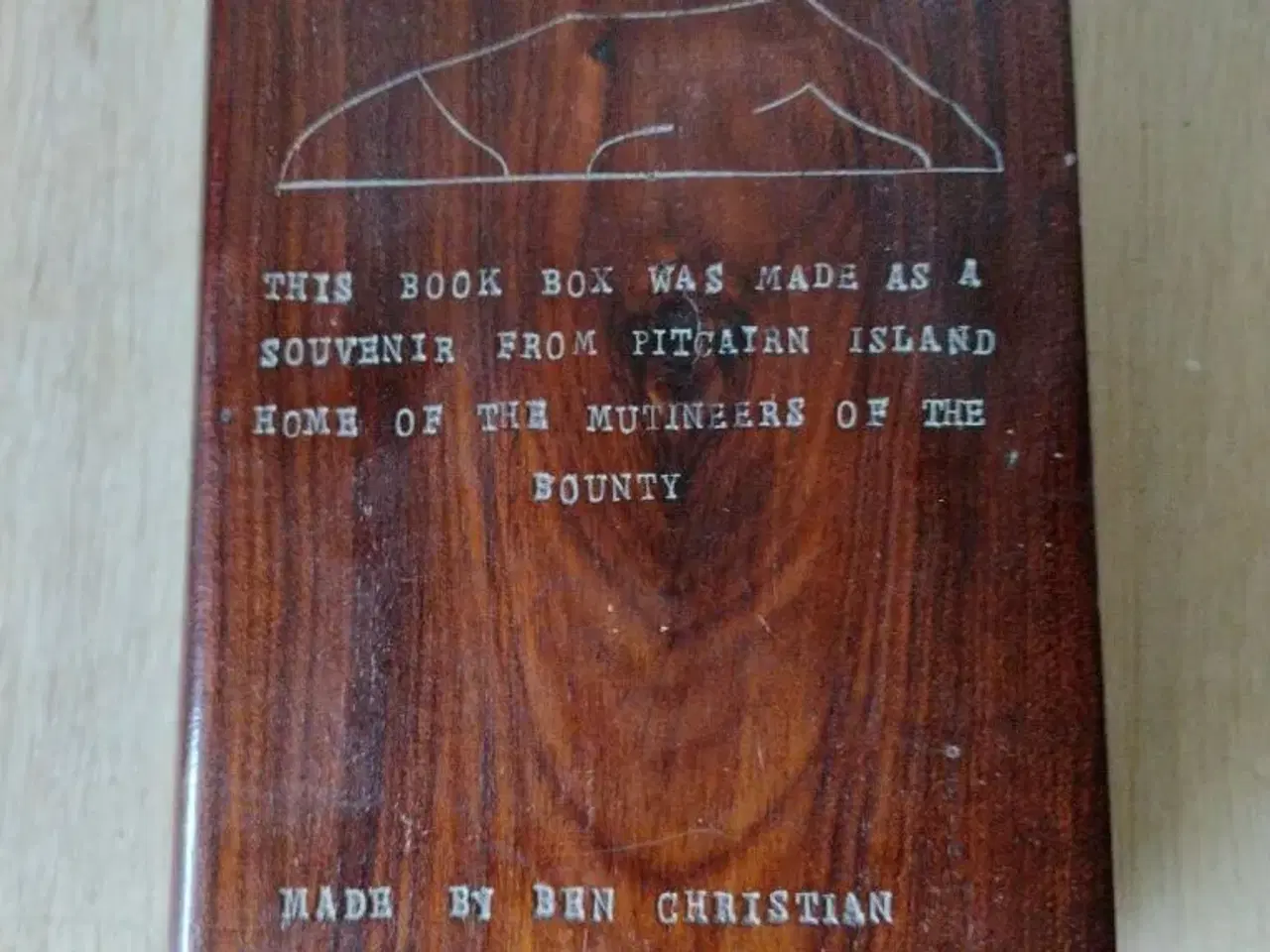 Billede 1 - Bog æske, Pitcairn Island.