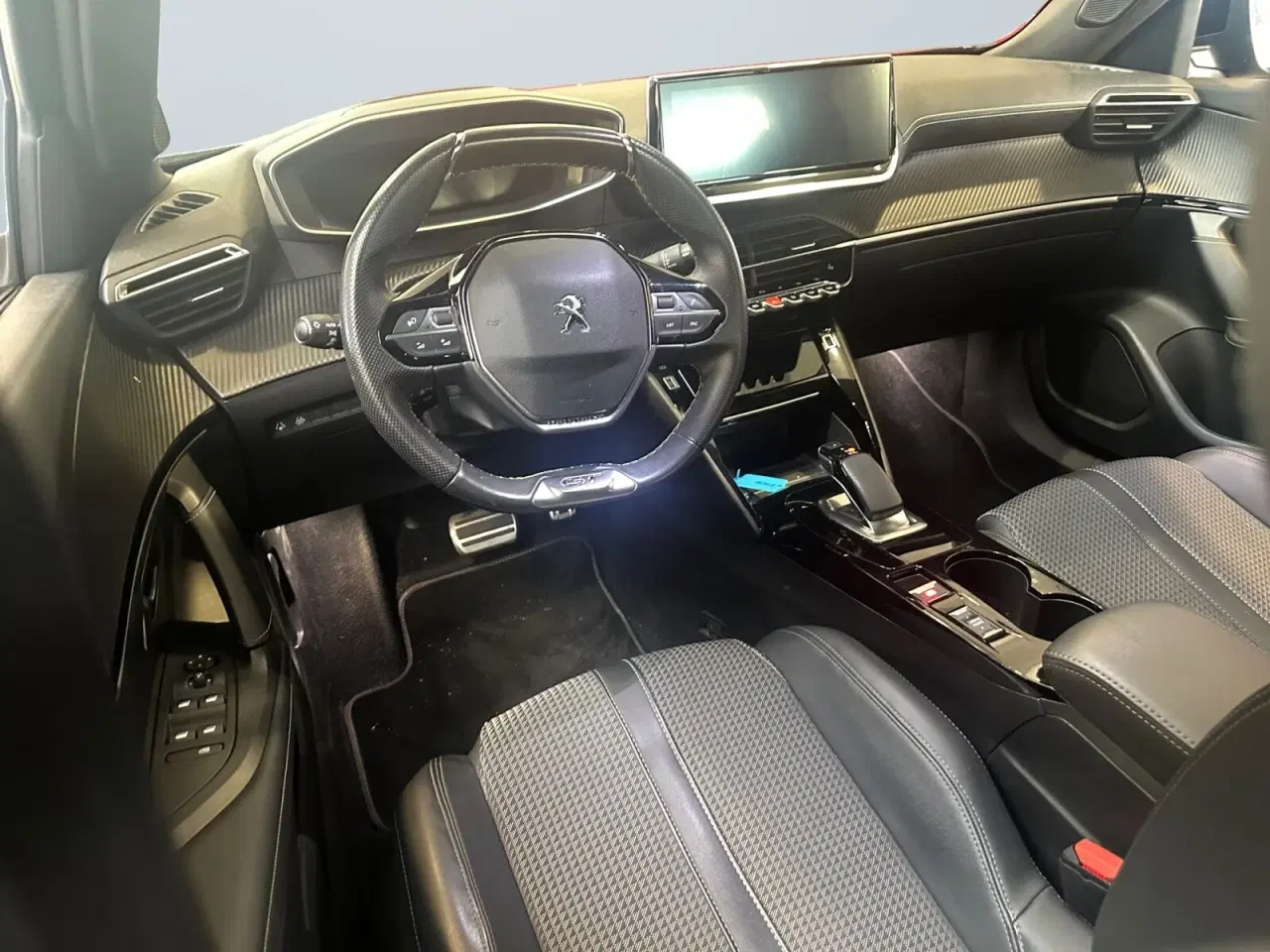 Billede 5 - Peugeot e-2008 50 GT Sky