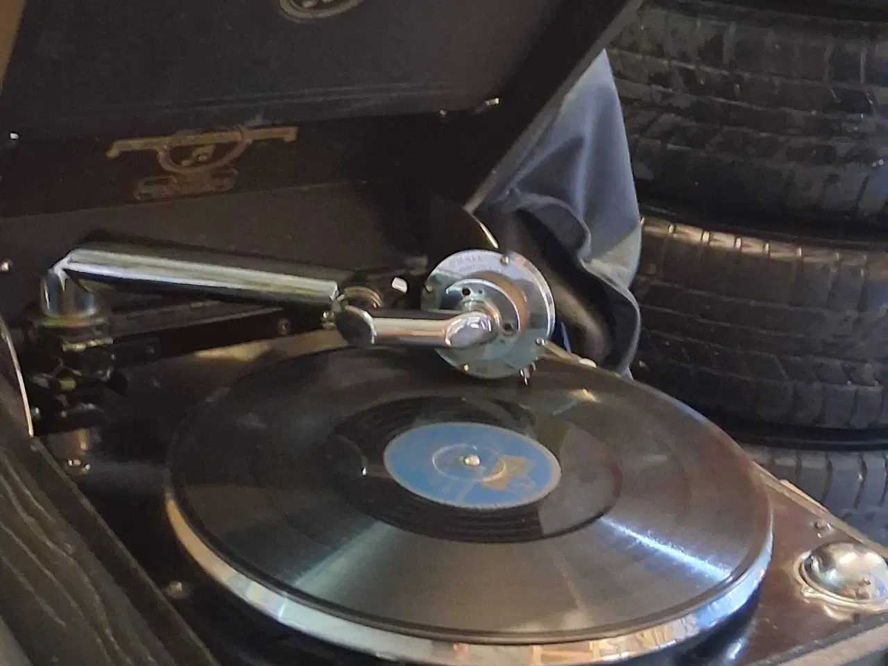 Billede 2 - Gammel rejsegramofon sælges