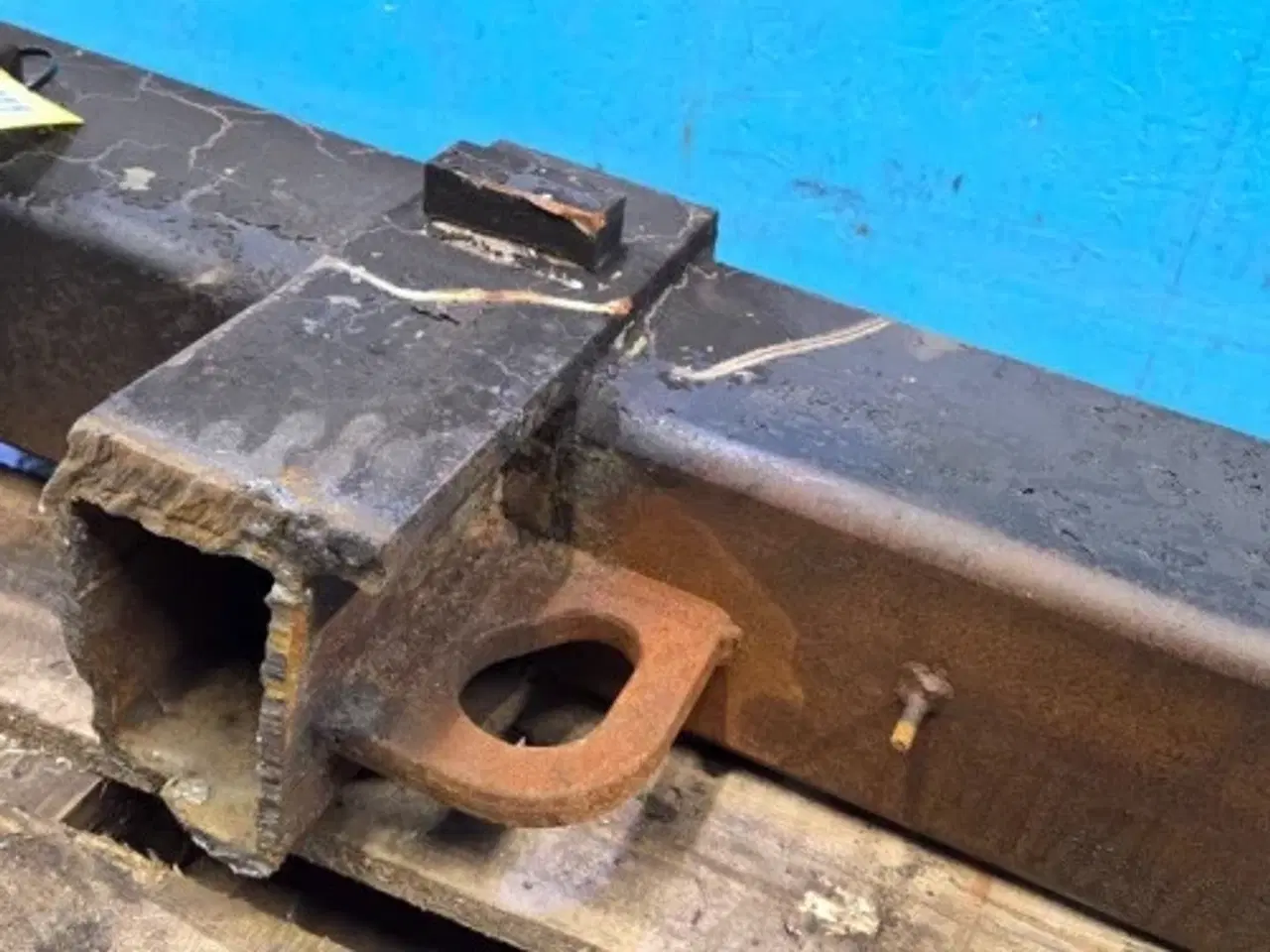 Billede 13 - New Holland LB110 Støtteben 85818850