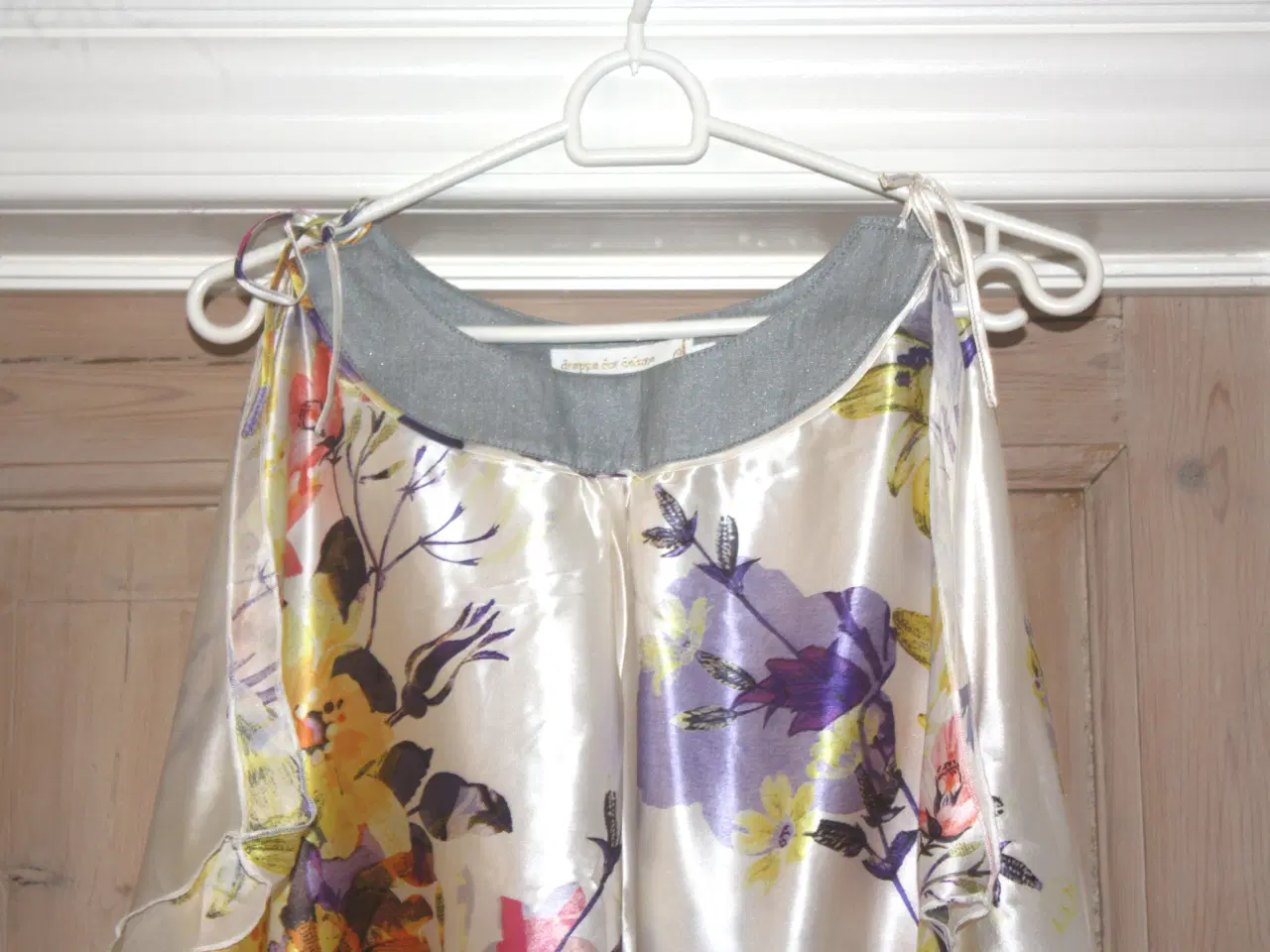 Billede 2 - Drappa Dot Deluxe silke bluse str. S