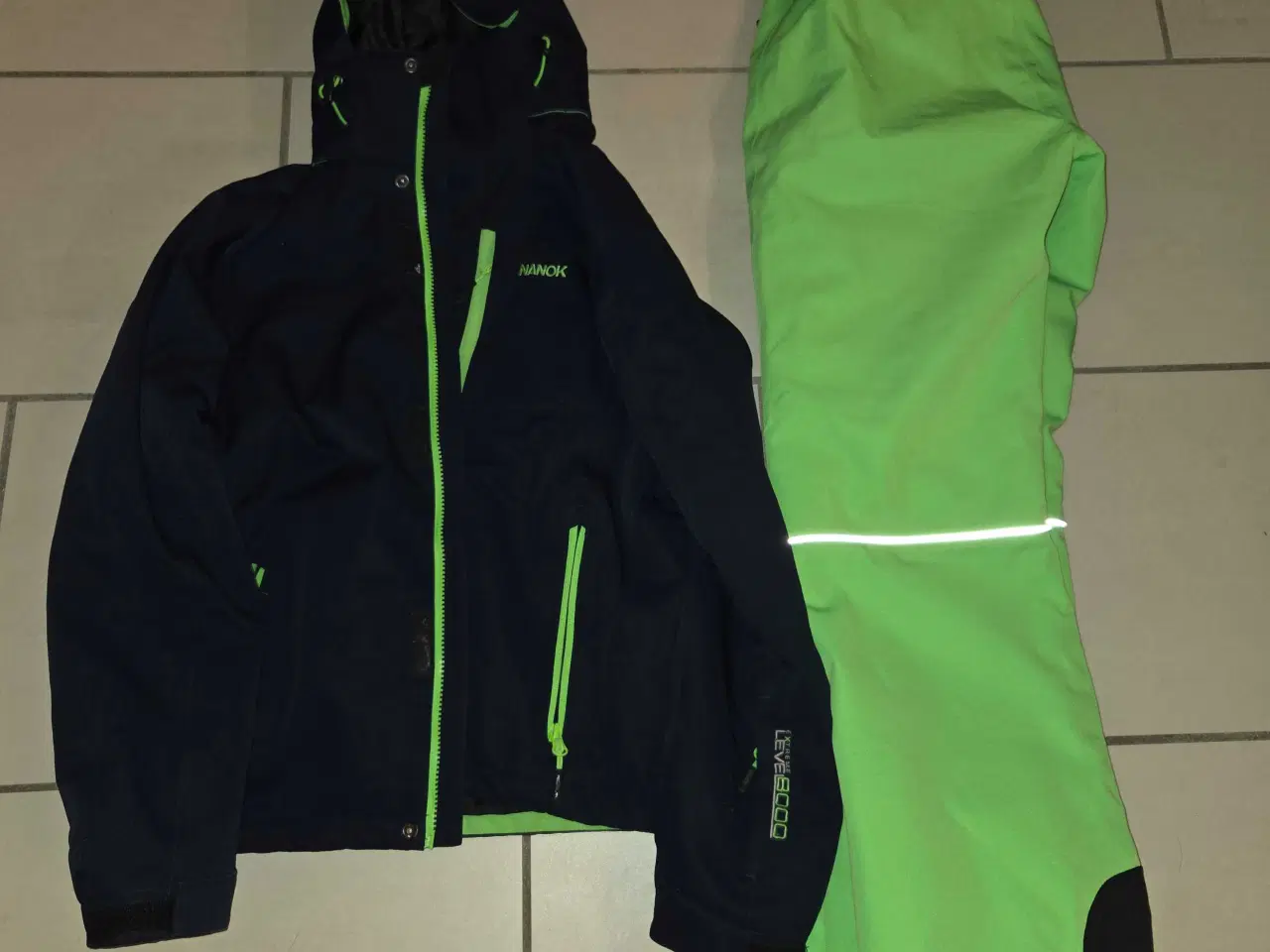 Billede 1 - Super fint ski sæt, str 14 år.