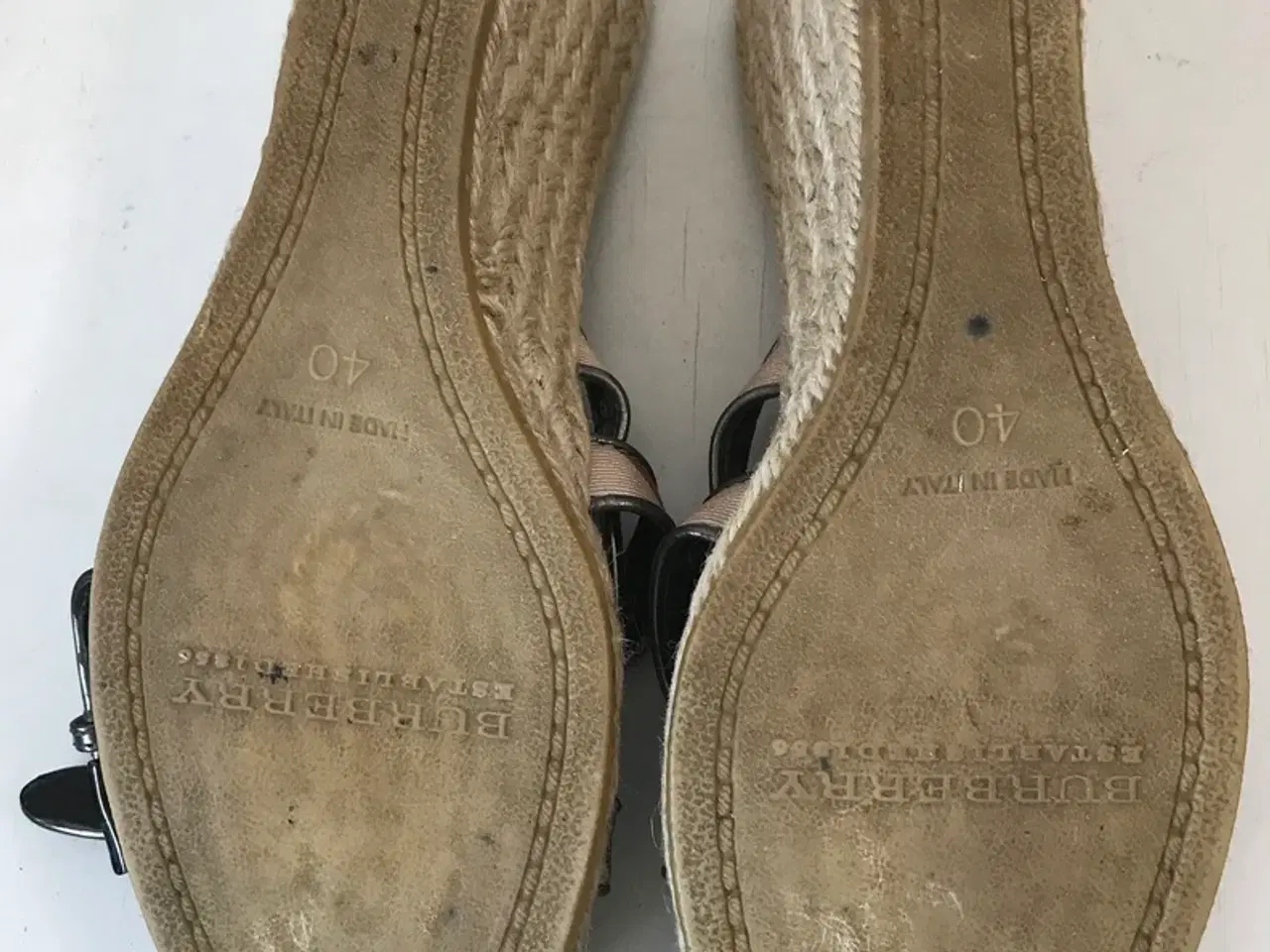 Billede 5 - Burberry, sandaler, str 40