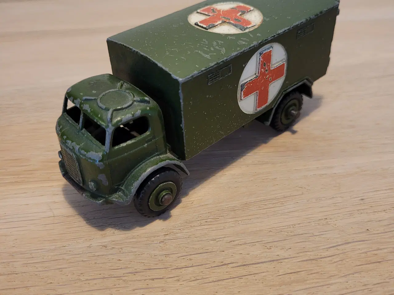 Billede 1 - Gammel militær ambulance Dinky Toys