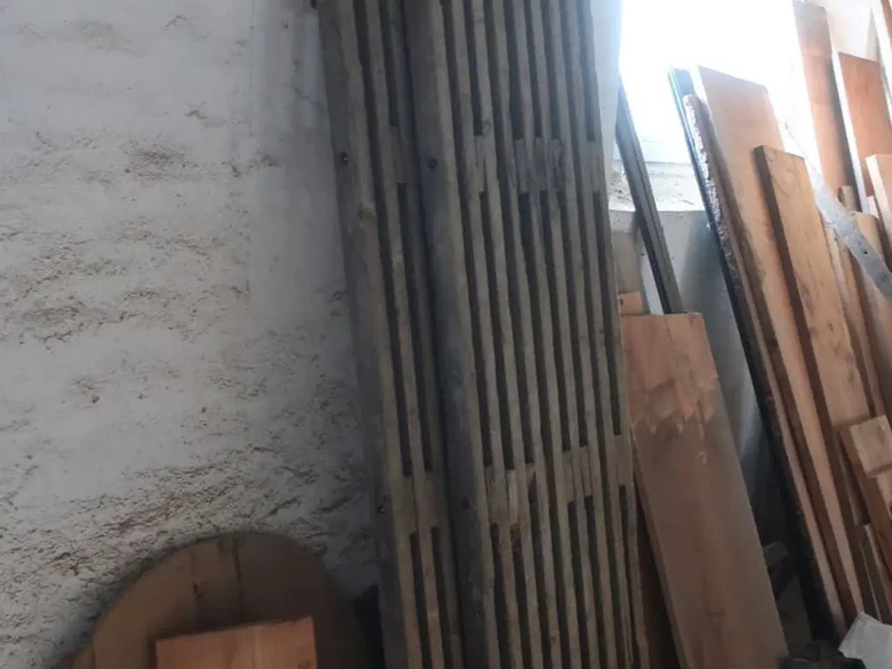 Billede 6 - Div. Træ, hegn, værktøj, løftestroppe, buskrydder m.m.