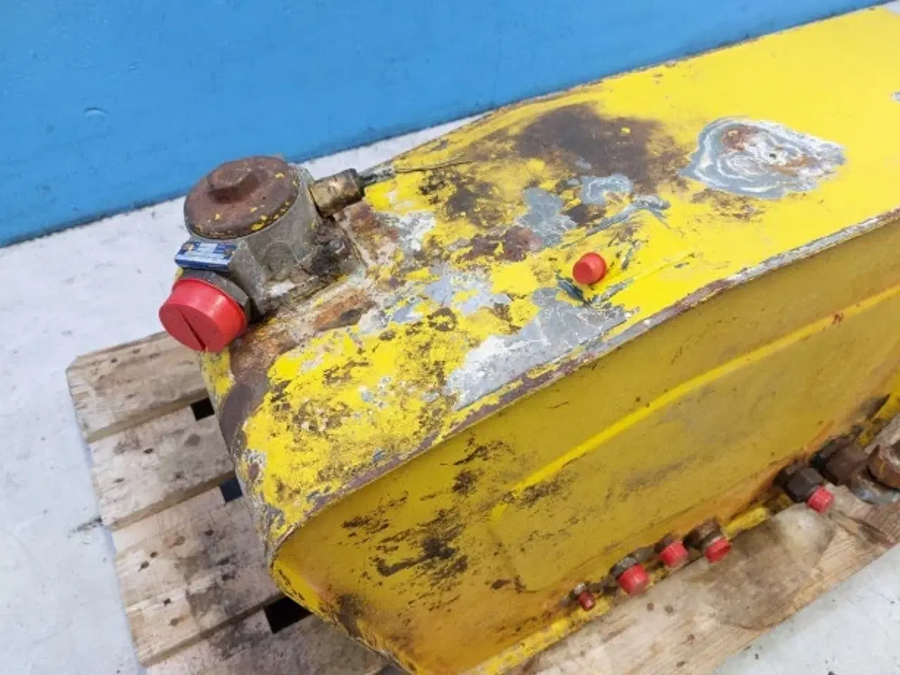 Billede 11 - Kramer 712 Olietank 0633600301