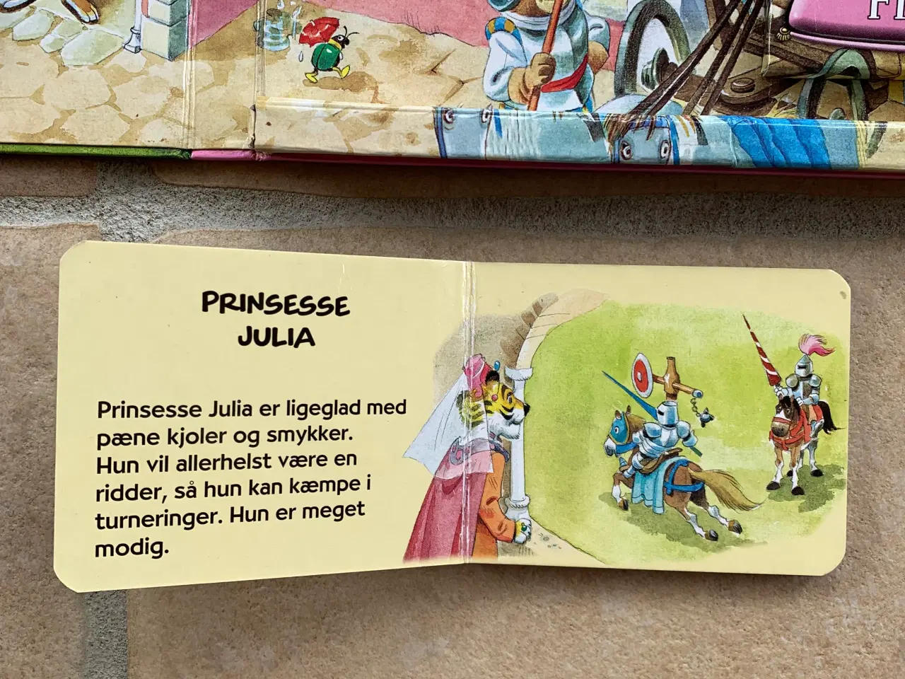 Billede 4 - Luk op og leg prinsesser bog