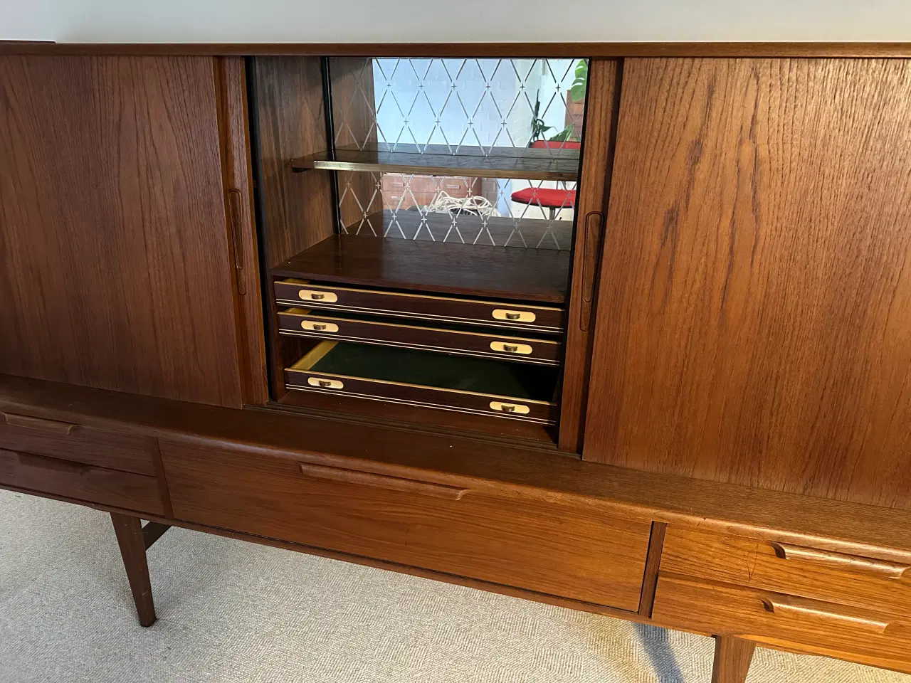 Billede 2 - Dækketøjsskab i teaktræ