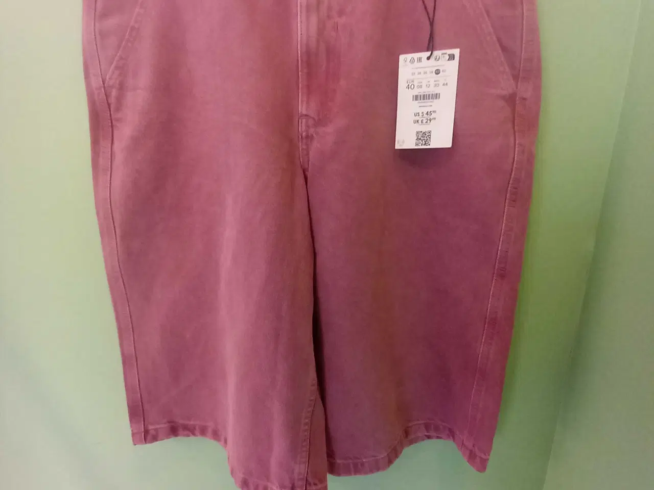 Billede 1 - Bershka rosa shorts, størrelse 40