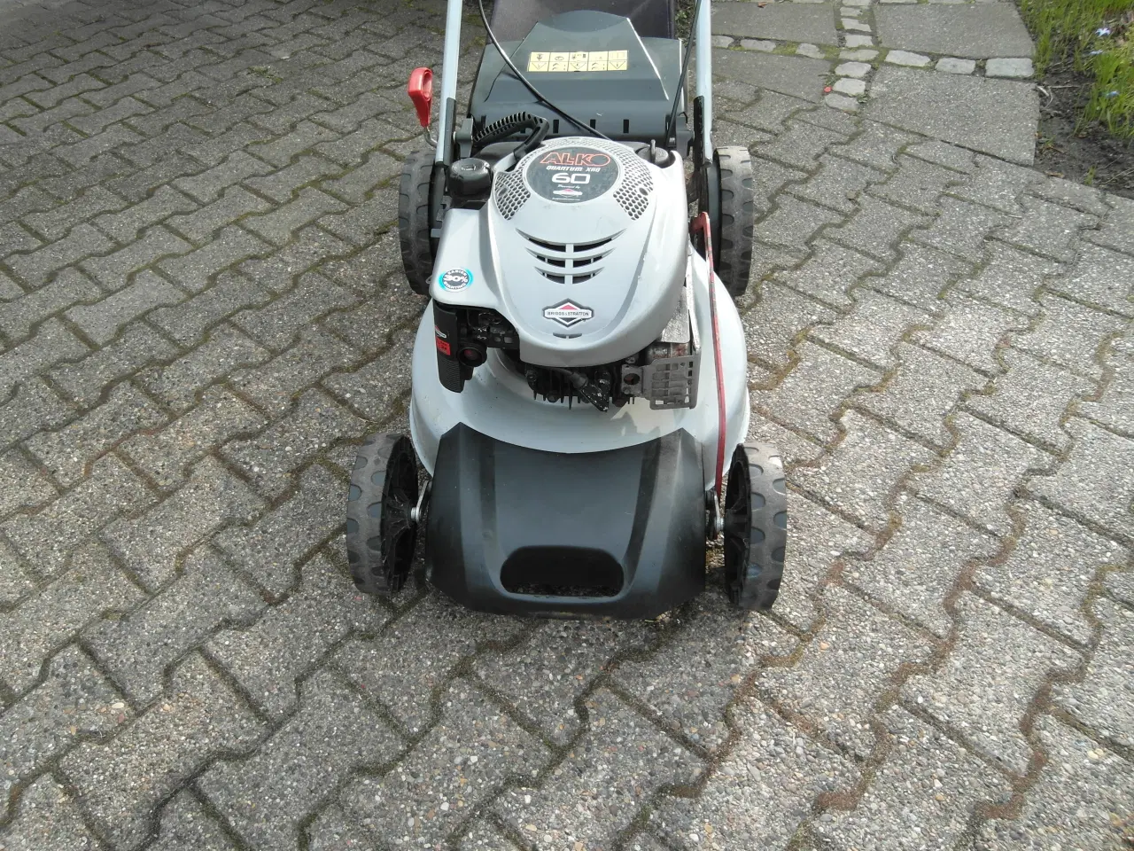 Billede 5 - Plæneklipper Alko med Briggs&Stratton motor.