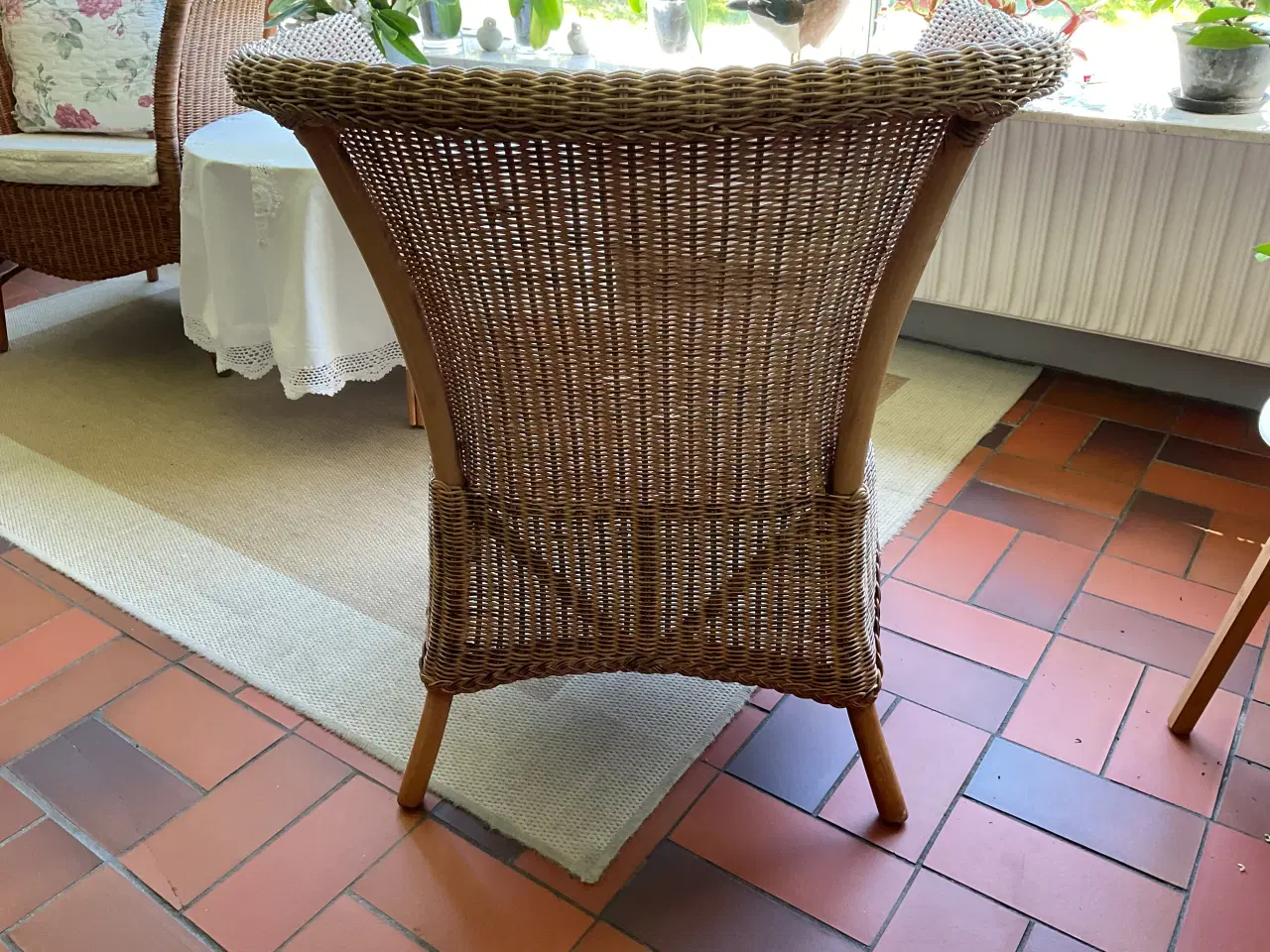 Billede 3 - Fine Kurvemøbler 2 stole og 1 bord